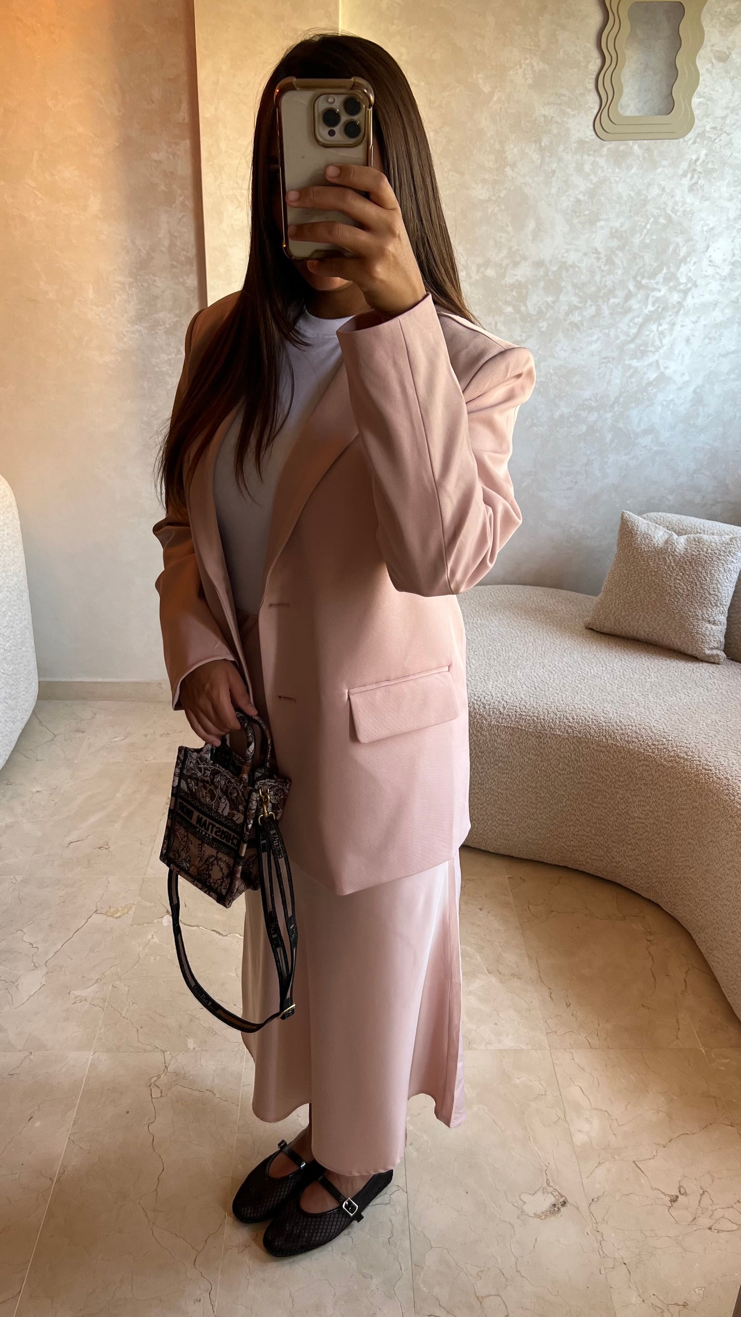 Jupe en satin rose pale