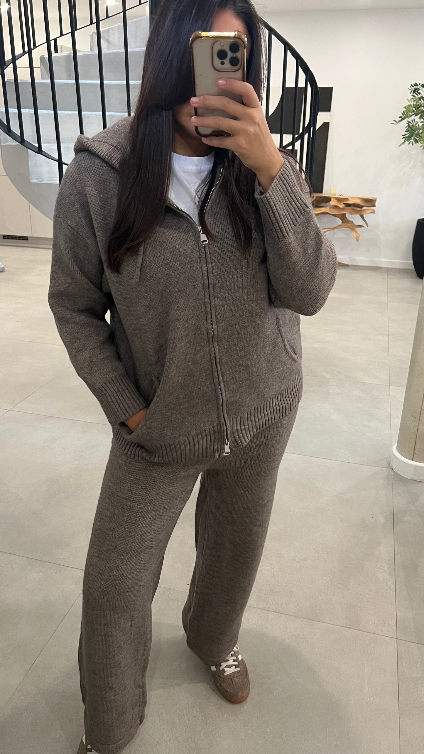 Ensemble en maille épaisse taupe