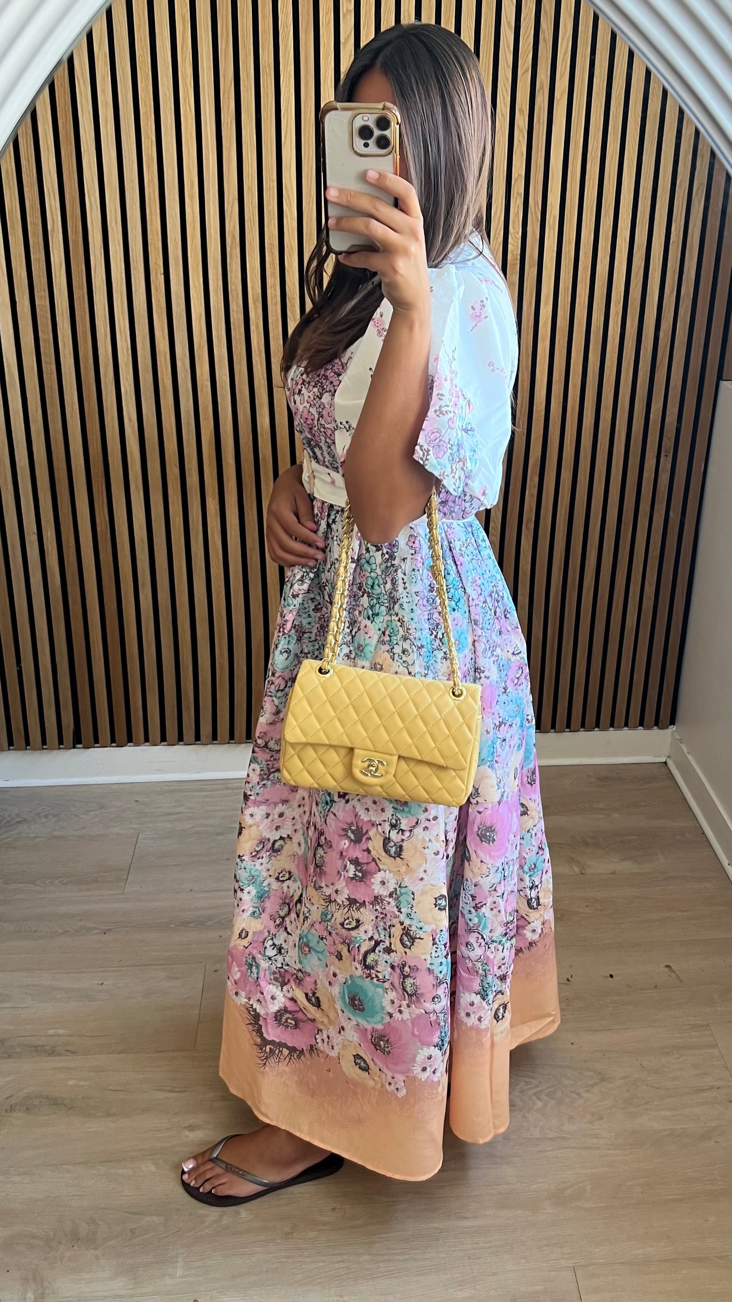 Robe longue fleurie à manche courte