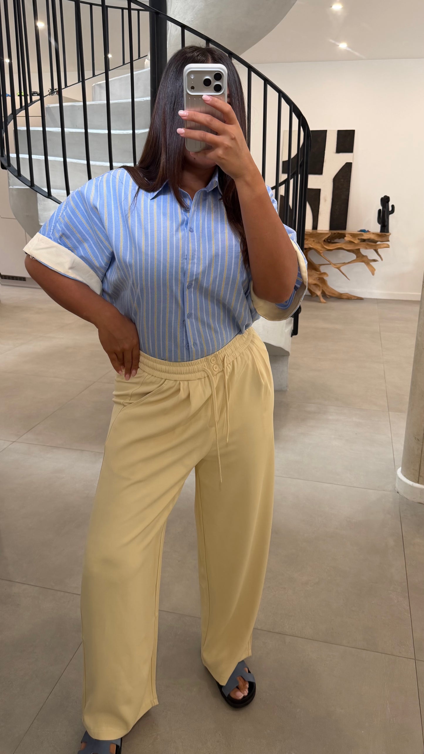 Pantalon fluide jaune beurre