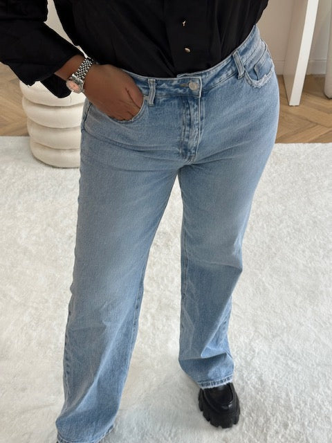 Jean taille haute coupe droite