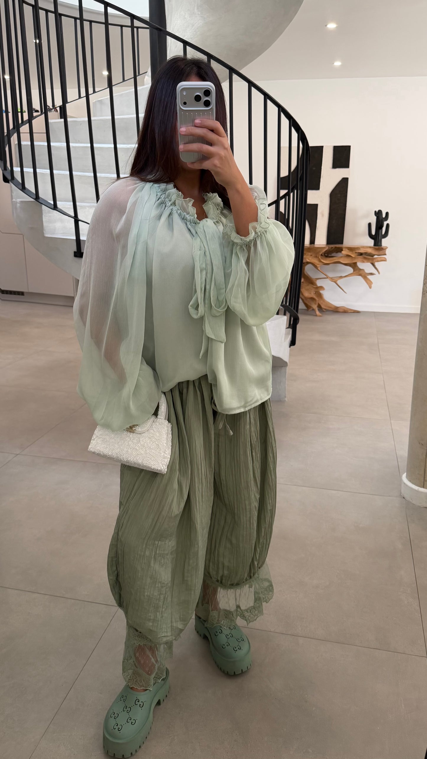 Pantalon à détails dentelle