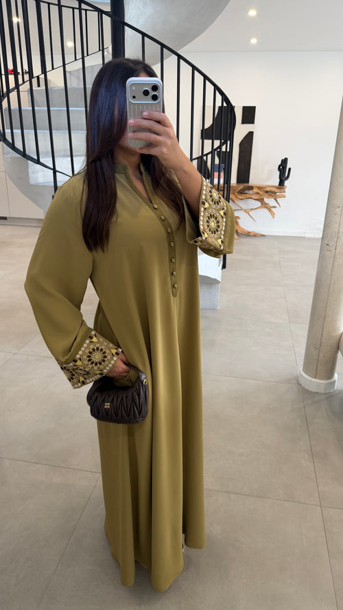 Abaya olive à détails manches