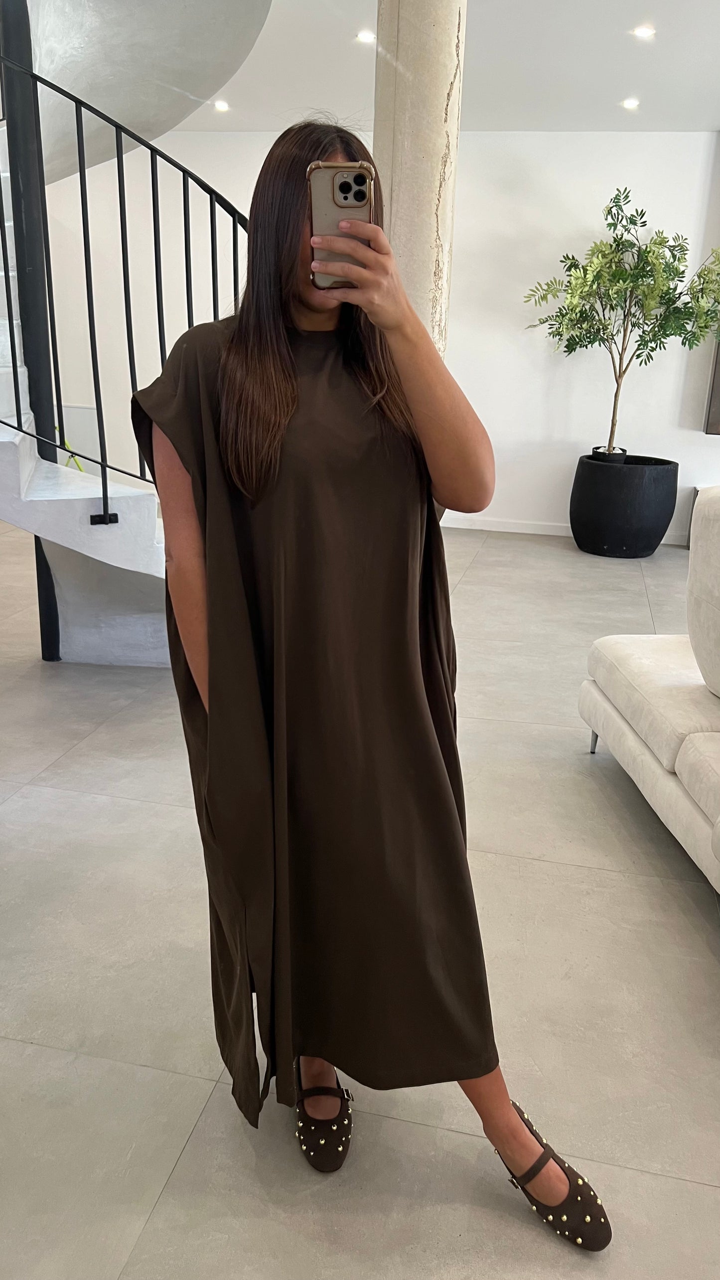 Robe longue avec ceinture tressée