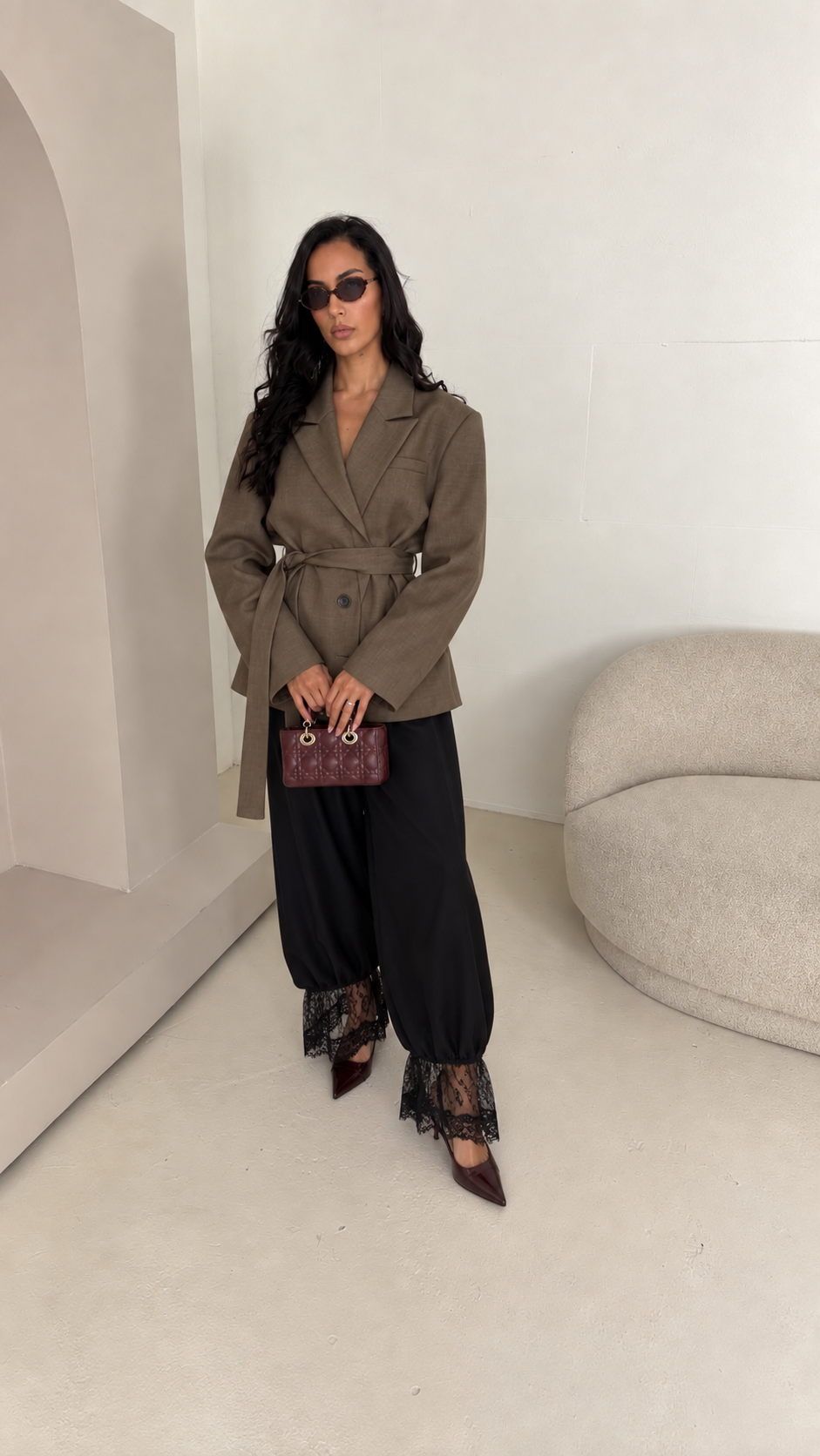 Pantalon à détails dentelle noir