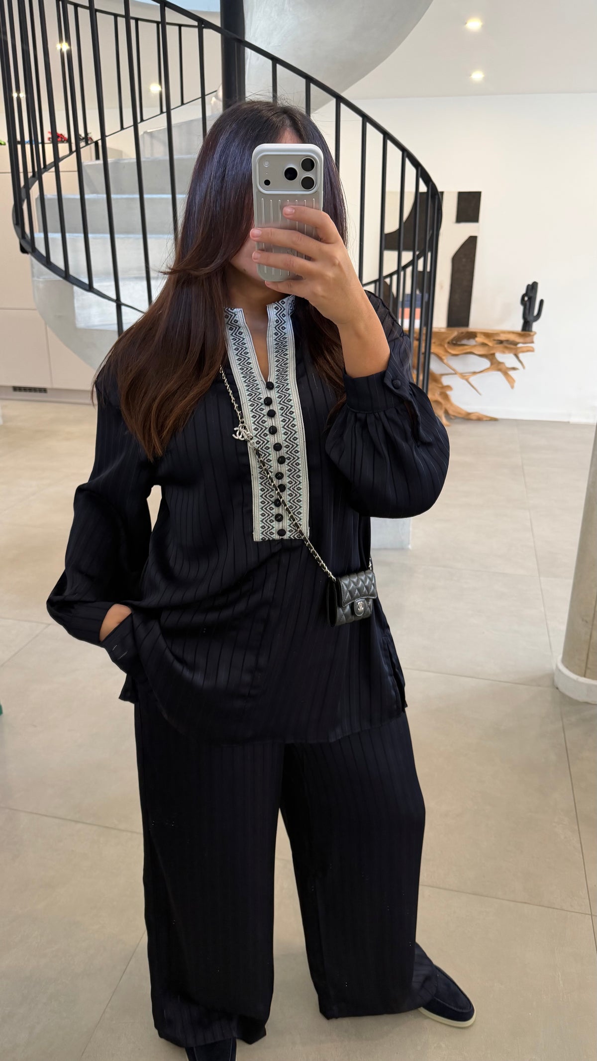 Ensemble en satin bleu nuit