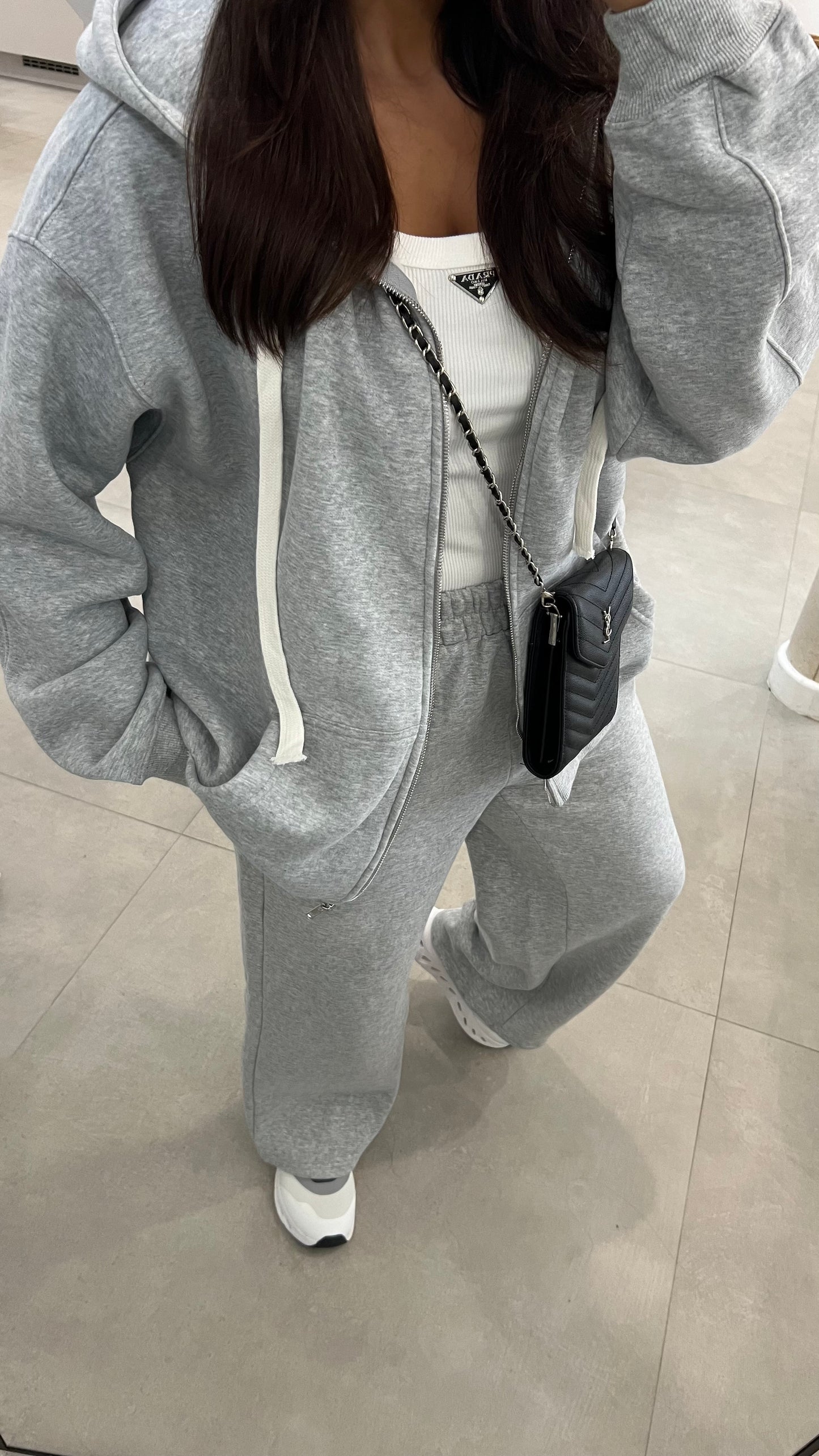 Ensemble de survêtement gris