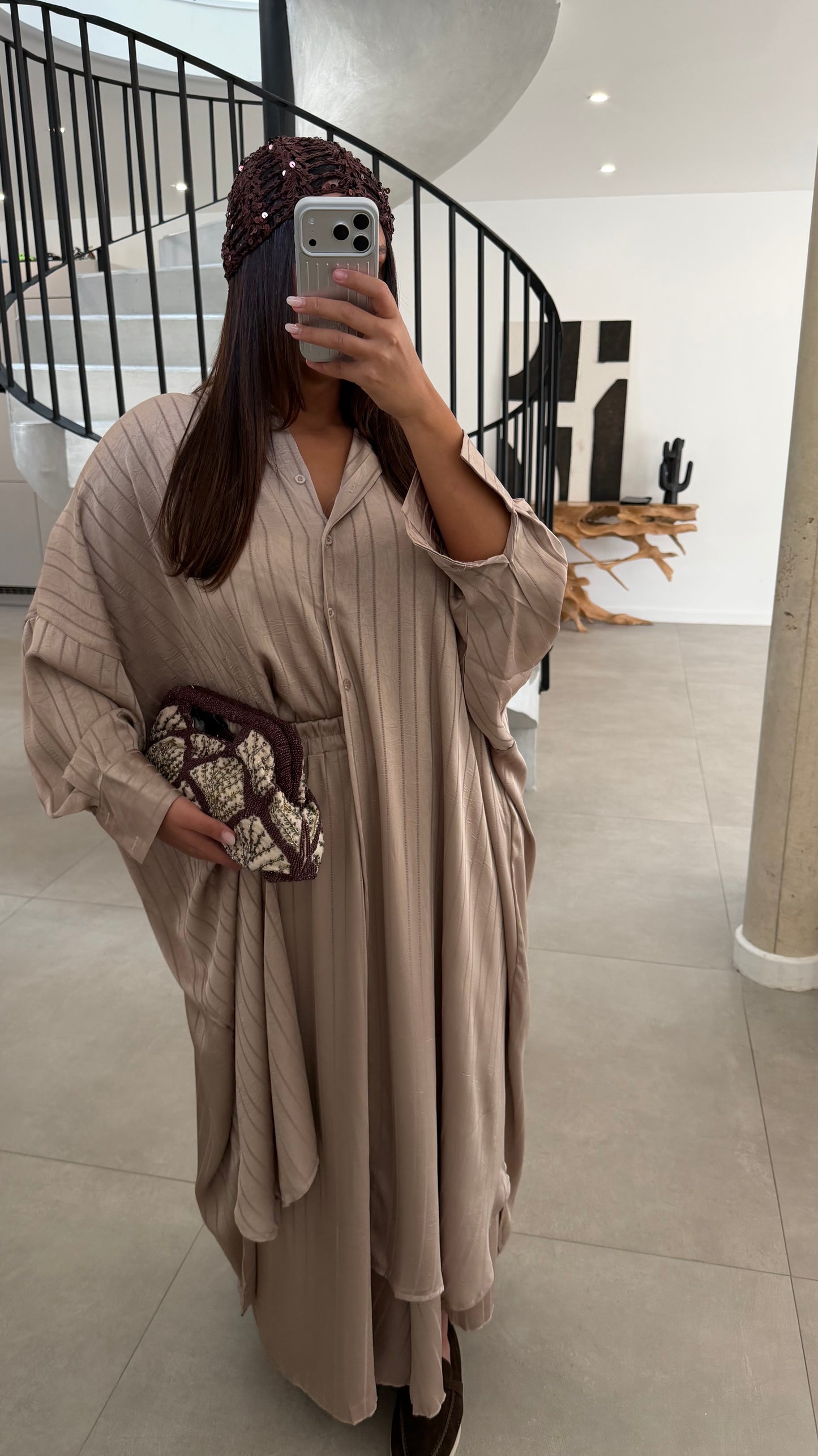 Ensemble chemise longue et pantalon taupe