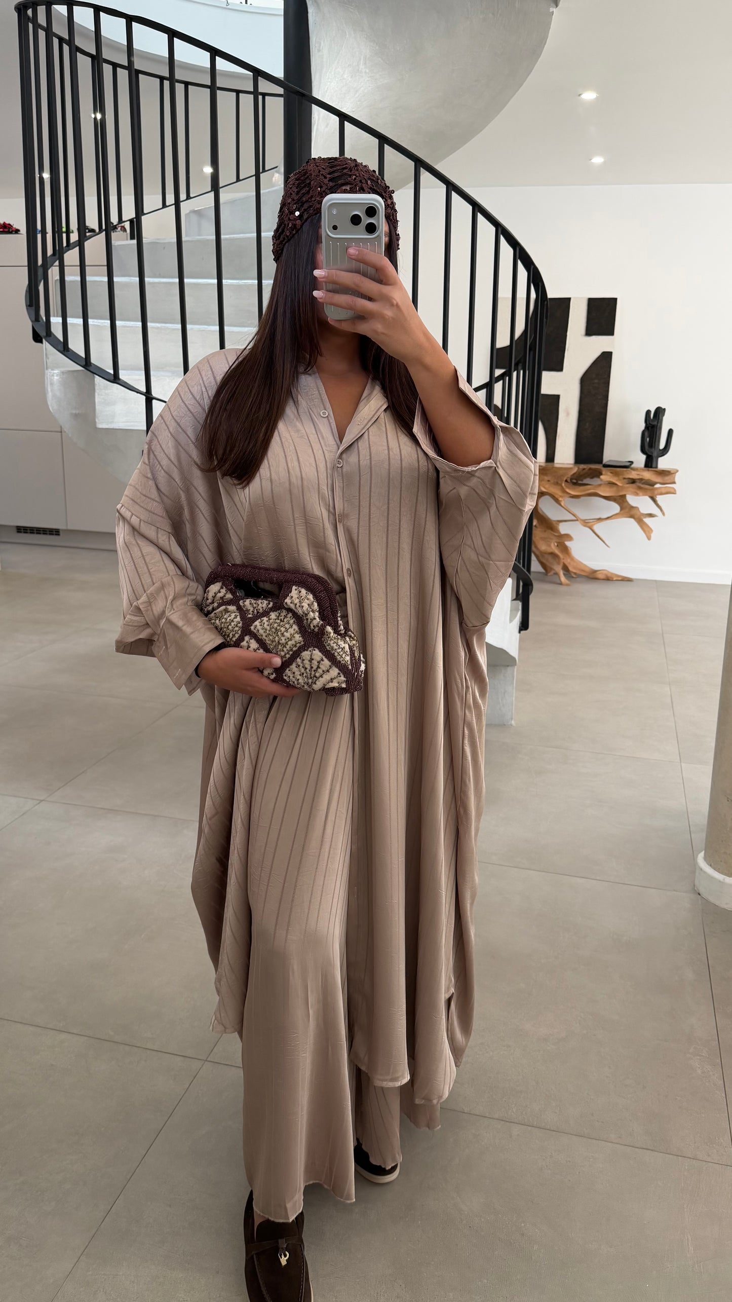 Ensemble chemise longue et pantalon taupe