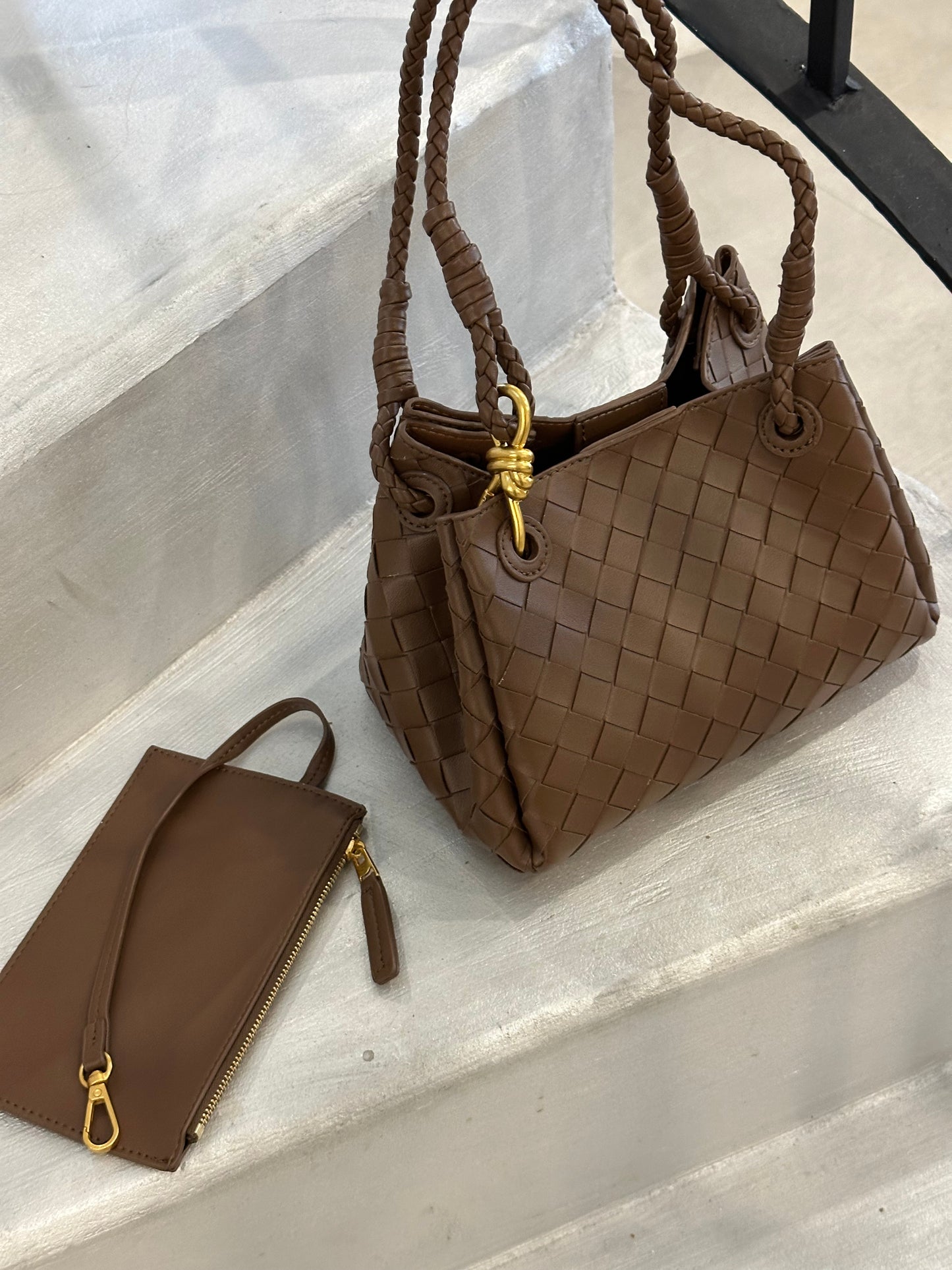 Sac seau tissé marron clair