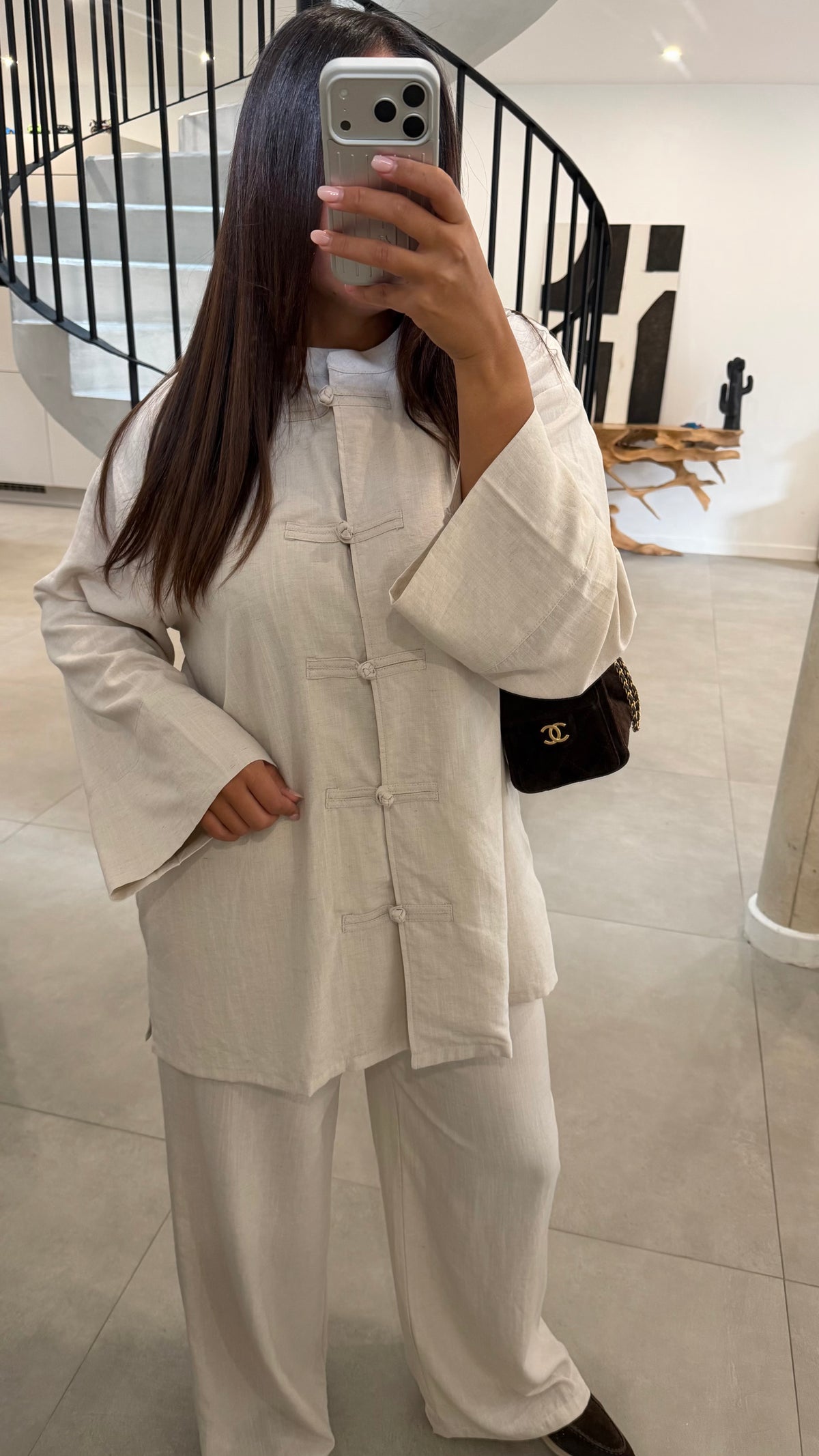 Ensemble a col mao et boutons beige