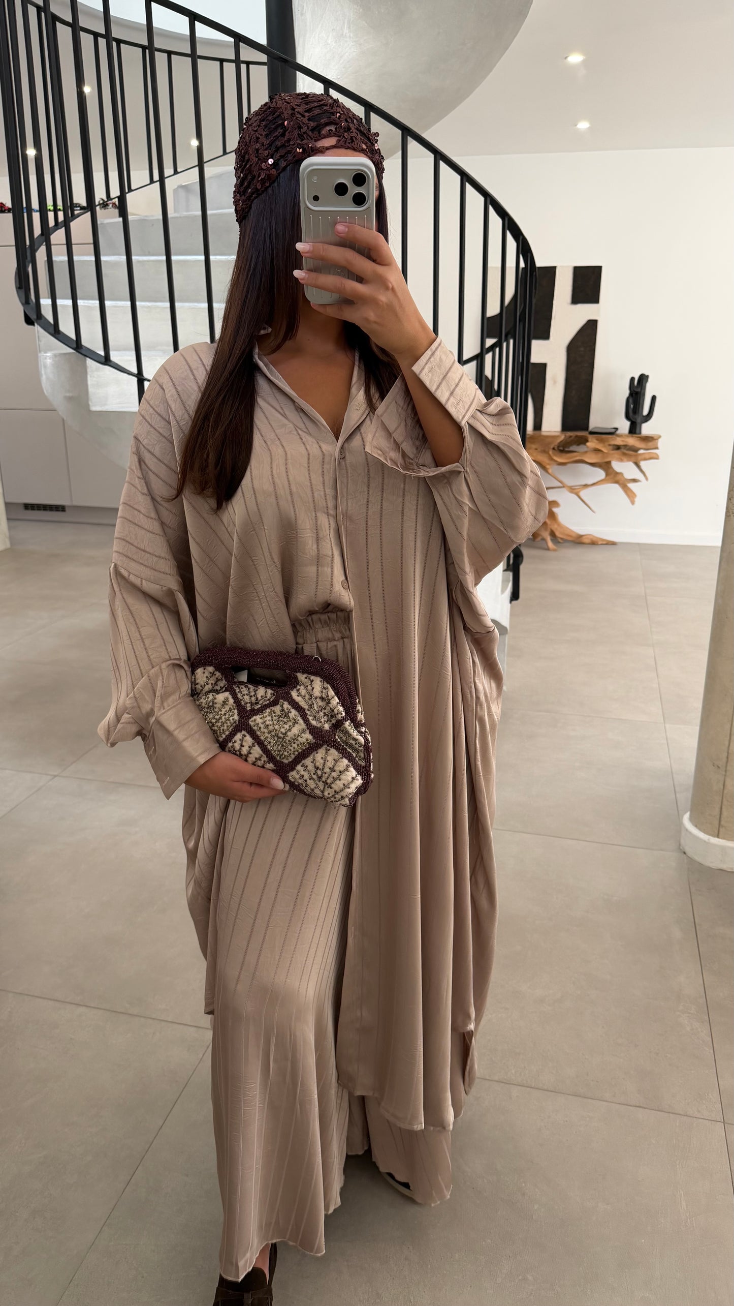 Ensemble chemise longue et pantalon taupe