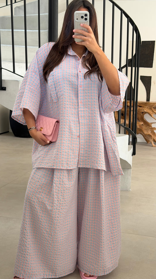 Ensemble à carreaux rose