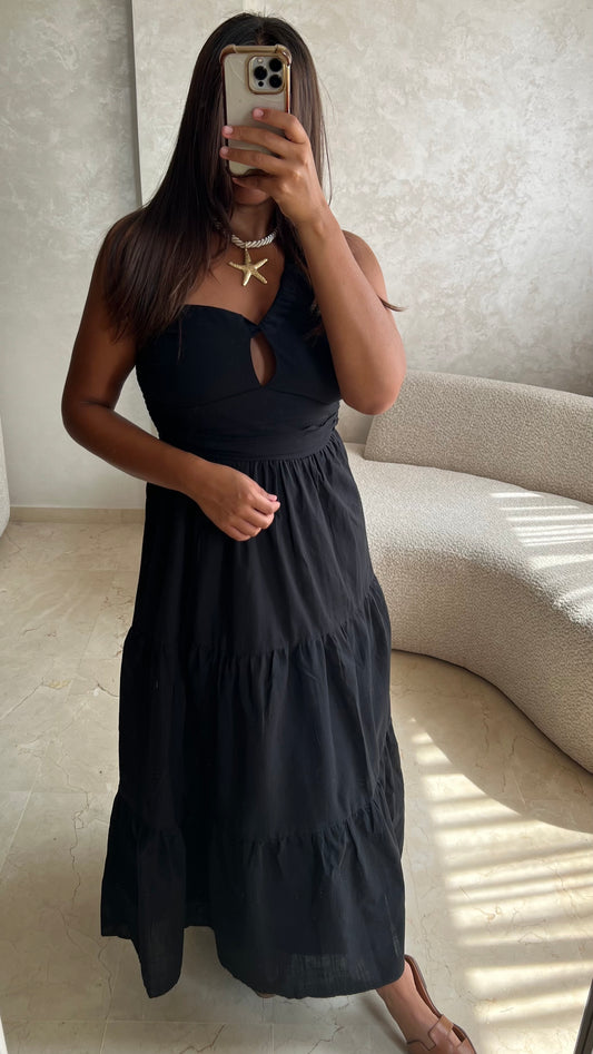 Robe noir manche asymétrique