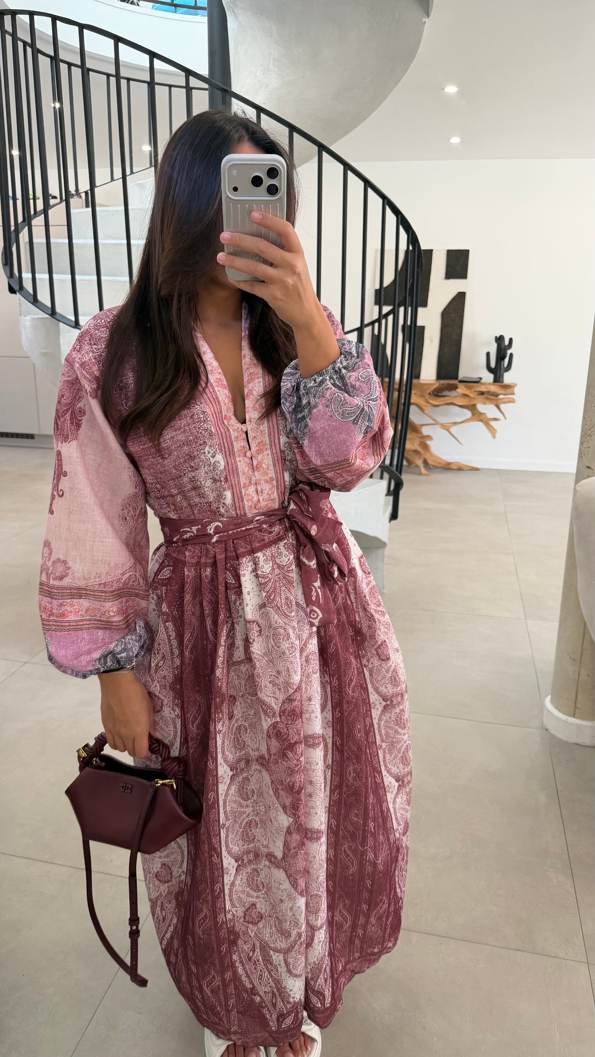 Robe longue à motifs bordeaux