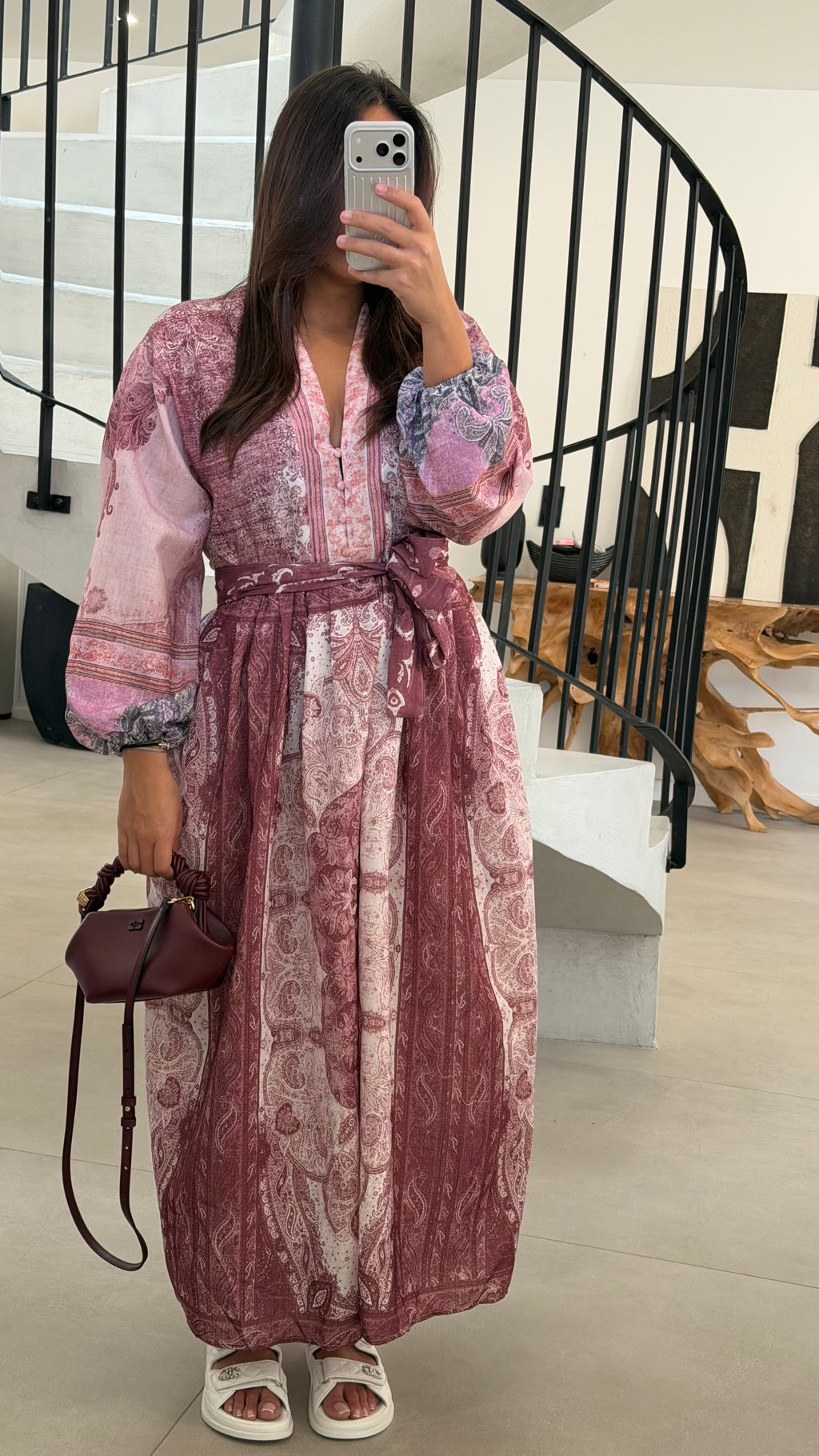 Robe longue à motifs bordeaux
