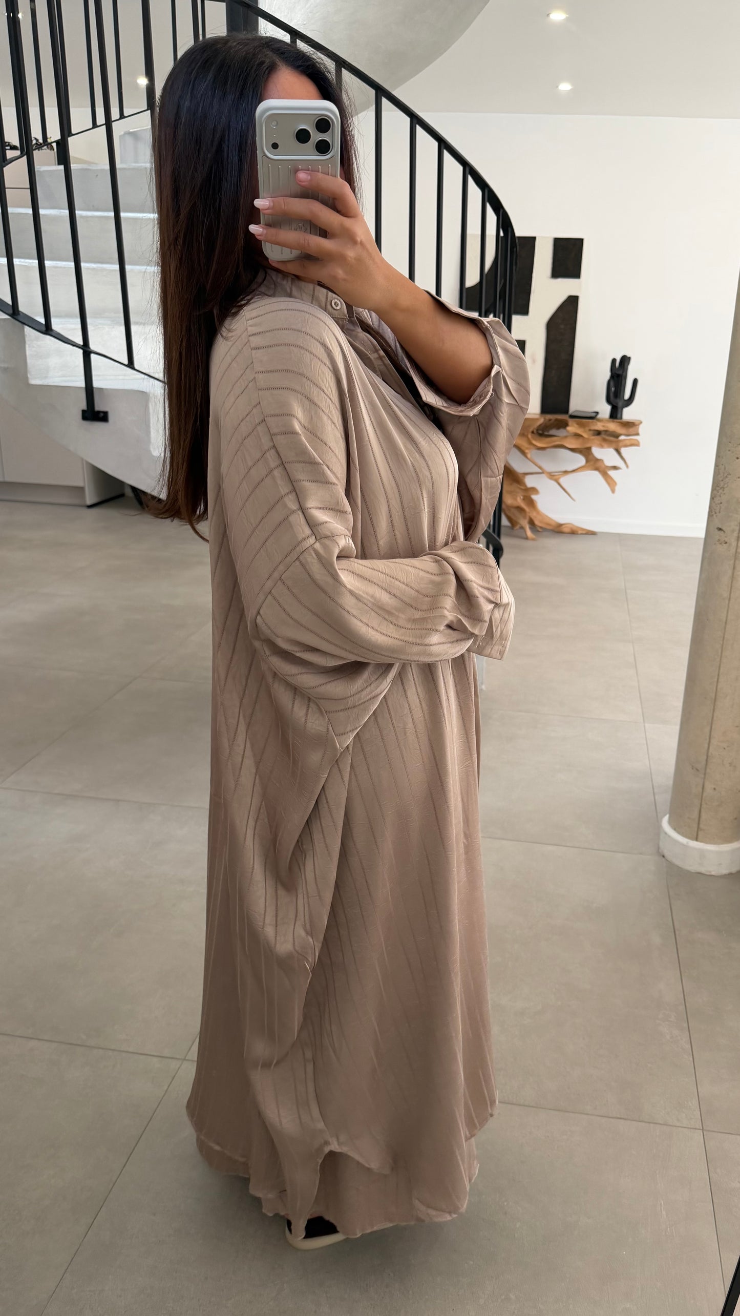 Ensemble chemise longue et pantalon taupe