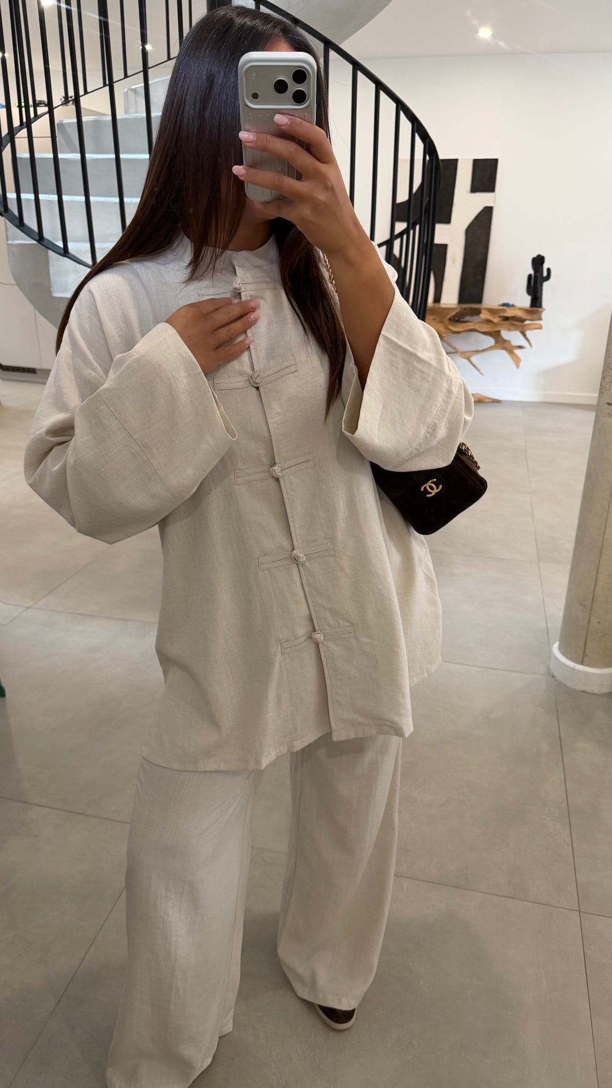 Ensemble a col mao et boutons beige