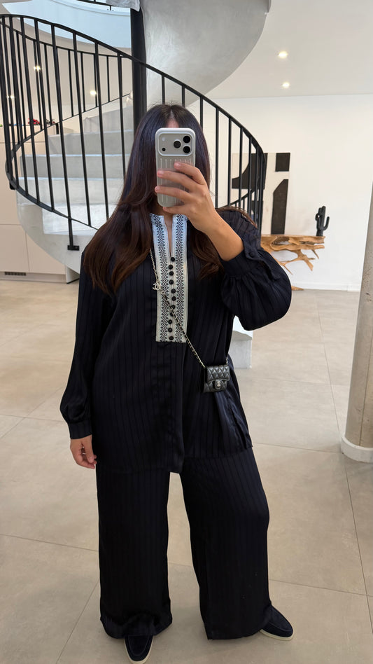 Ensemble en satin bleu nuit