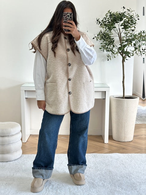 Gilet oversize sans manches à laine bouclé beige