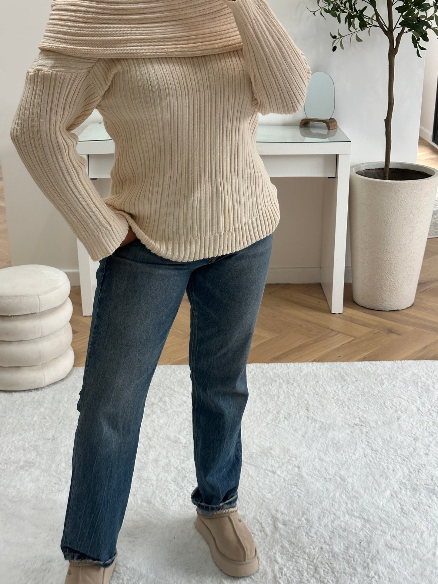 Pull doux à col montant beige