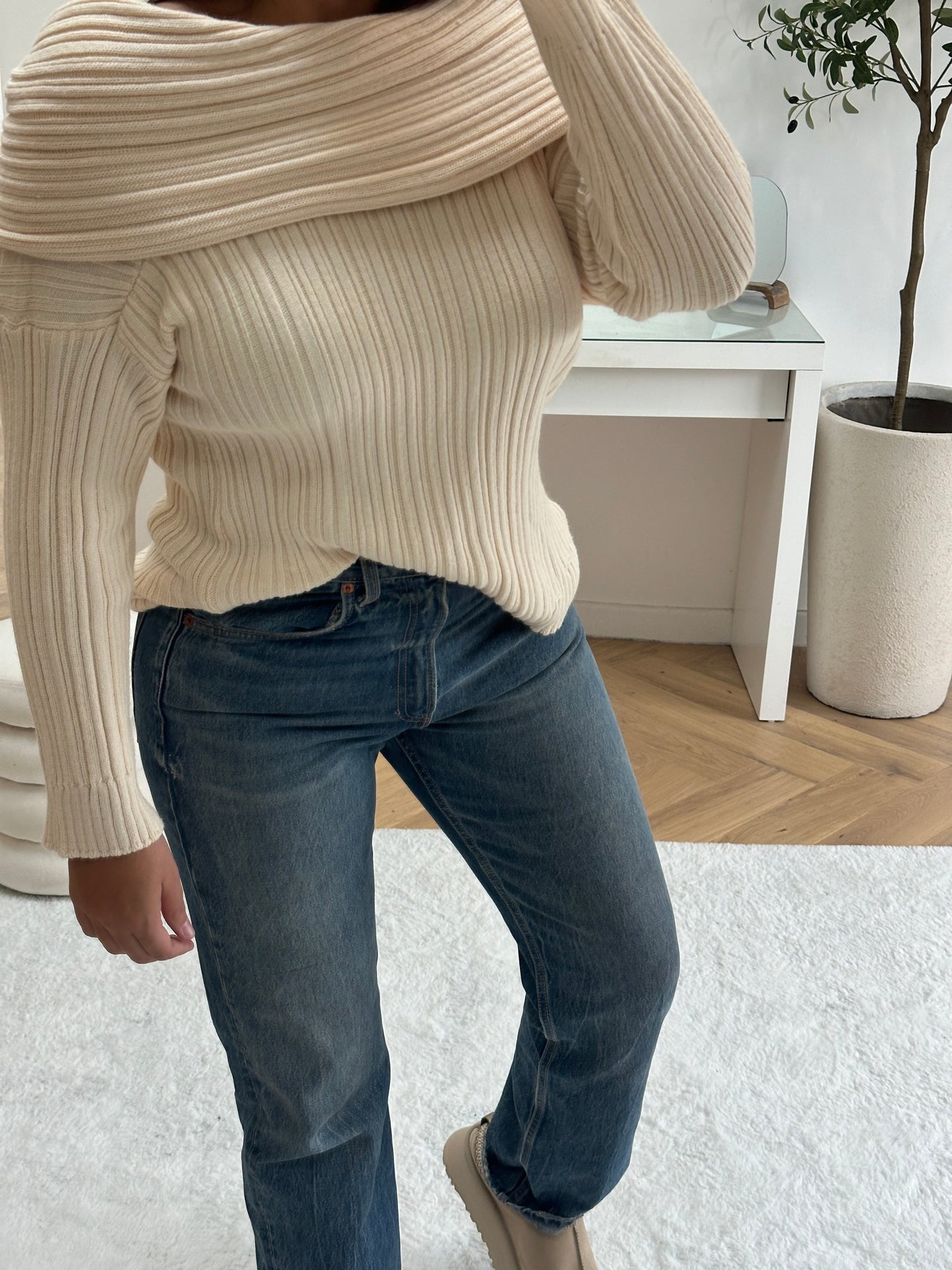 Pull doux à col montant beige